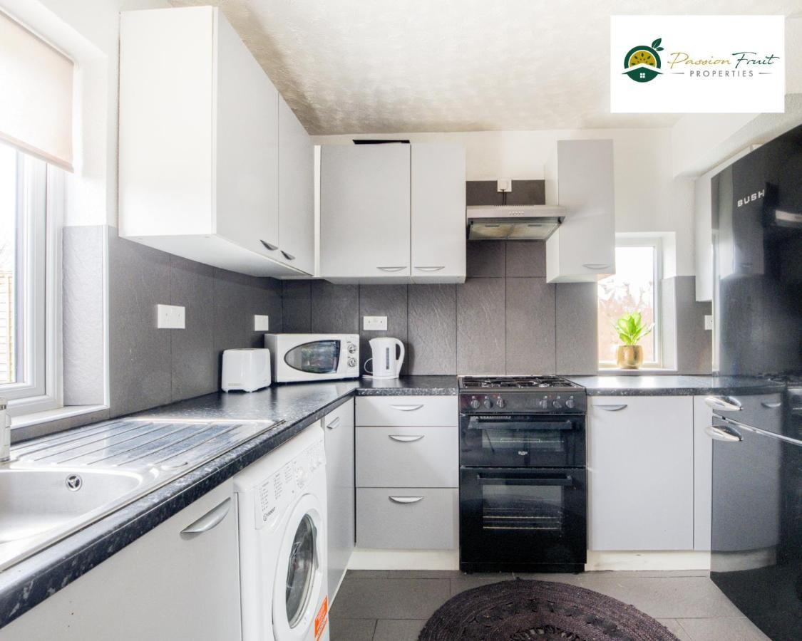 Apartment 3 Bedroom House With 5 Beds House By Passionfruit Near Centre - Bcc